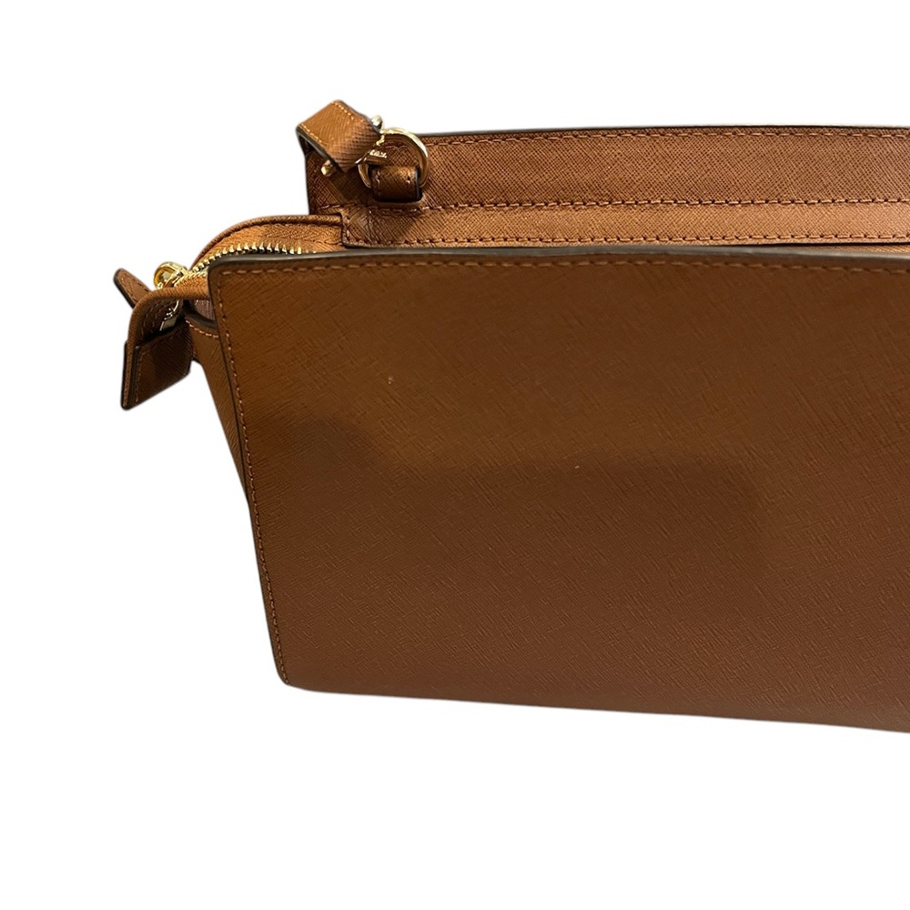 Michael Kors Selma Medium Crossbody Bag in Brown - Picture 2 of 4